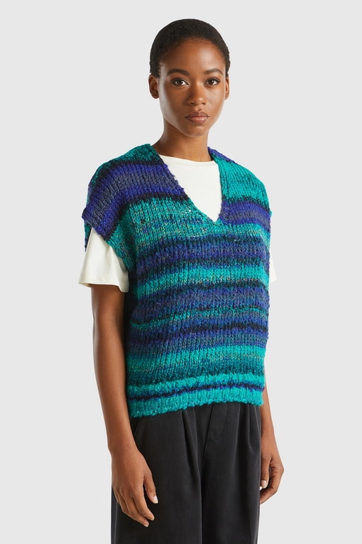 https://img.benettonmall.com/PARTS/KB/24F/1060D401W8P8_MB.jpg