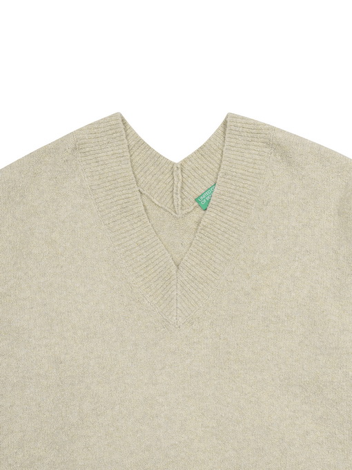 https://img.benettonmall.com/PARTS/KB/24F/10R2D401X9D1_MB_D2.jpg