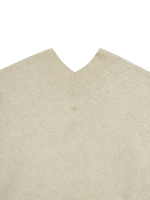 https://img.benettonmall.com/PARTS/KB/24F/10R2D401X9D1_MB_D3.jpg