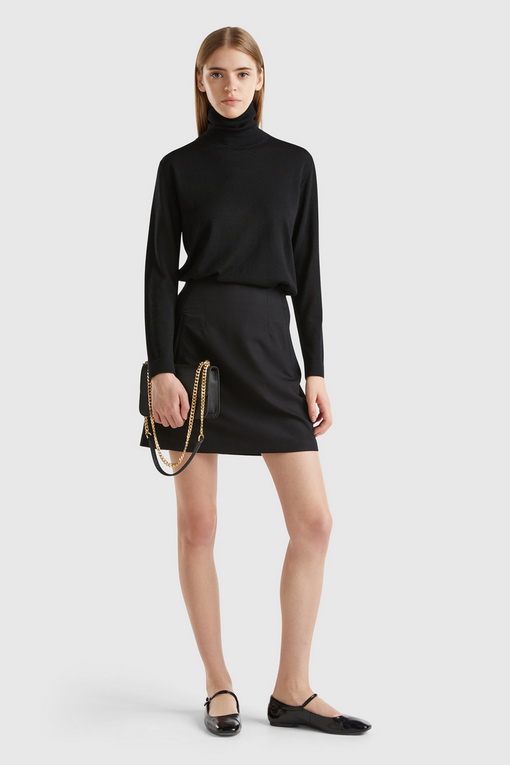 https://img.benettonmall.com/PARTS/KB/24F/11AHD203A700_MB_D2.jpg