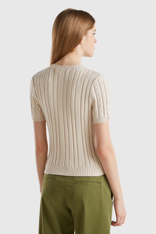 https://img.benettonmall.com/PARTS/KB/24F/122PD10C760V_MB_D1.jpg