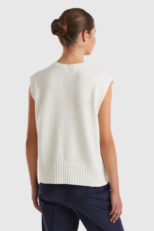 https://img.benettonmall.com/PARTS/KB/24F/126WD10BA600_MB_D1.jpg