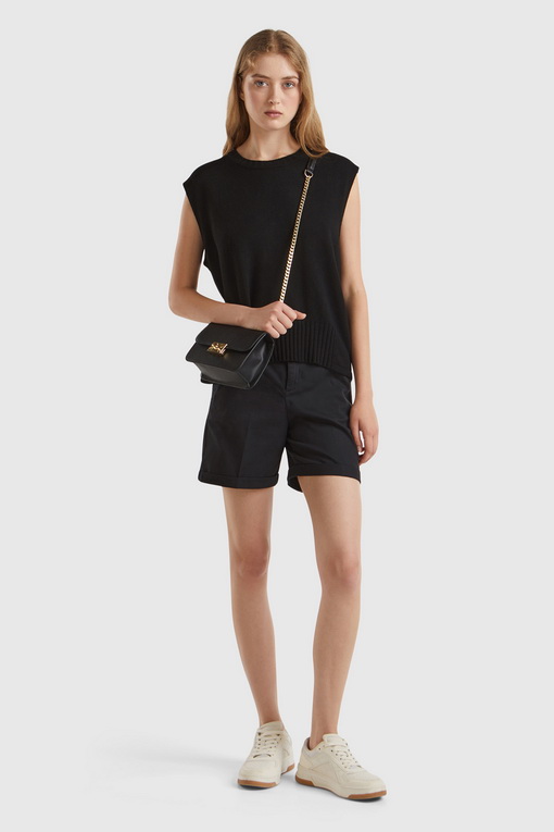 https://img.benettonmall.com/PARTS/KB/24F/126WD10BA700_MB_D2.jpg