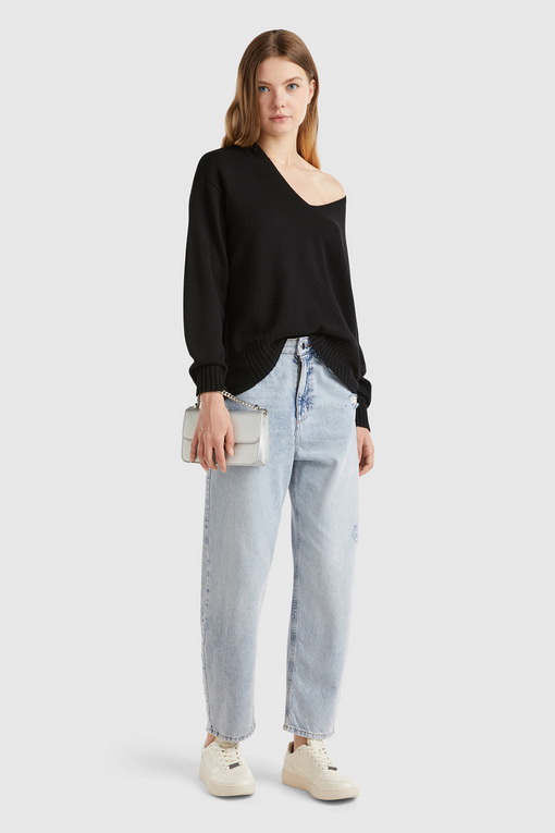 https://img.benettonmall.com/PARTS/KB/24F/126WD401Q700_MB_D2.jpg