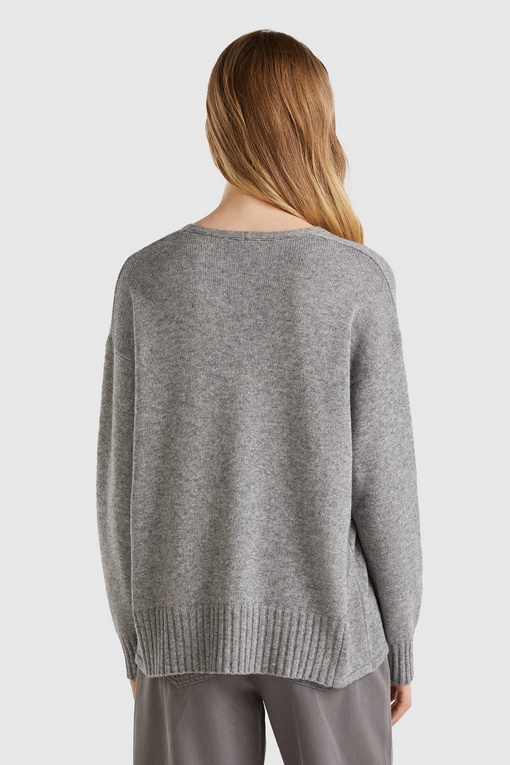 https://img.benettonmall.com/PARTS/KB/24F/126WD401Q72D_MB_D1.jpg