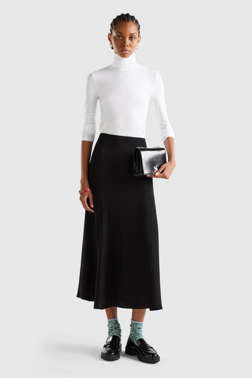https://img.benettonmall.com/PARTS/KB/24F/1X1BD2240WH1_MB_D2.jpg