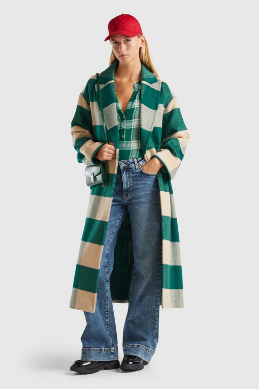 https://img.benettonmall.com/PARTS/KB/24F/2V4MDN065902_MB_D3.jpg