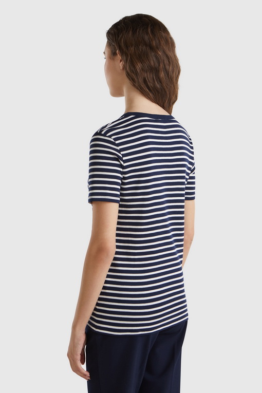 https://img.benettonmall.com/PARTS/KB/24F/30YSE16A0616_MB_D1.jpg