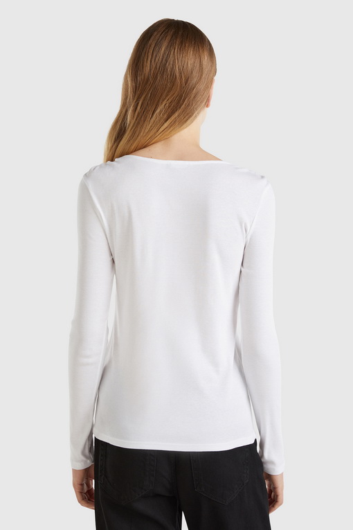 https://img.benettonmall.com/PARTS/KB/24F/3GA2D1082101_MB_D1.jpg