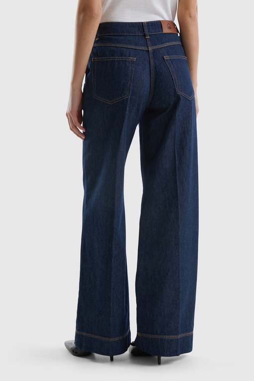 https://img.benettonmall.com/PARTS/KB/24F/42CLDF03H905_MB_D1.jpg