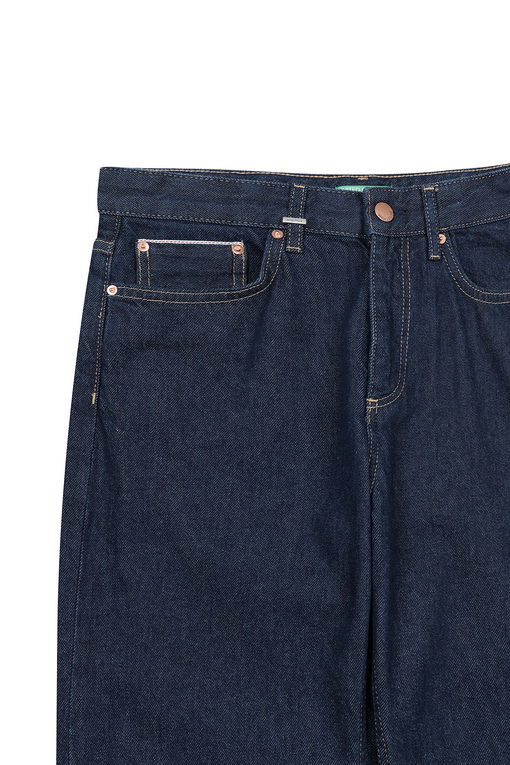 https://img.benettonmall.com/PARTS/KB/24F/49BTDE023905_MB_D5.jpg