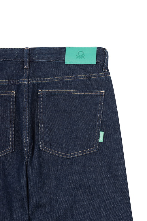 https://img.benettonmall.com/PARTS/KB/24F/49BTDE023905_MB_D6.jpg