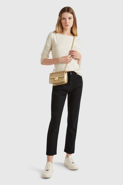 https://img.benettonmall.com/PARTS/KB/24F/49BTDF02Z800_MB_D2.jpg
