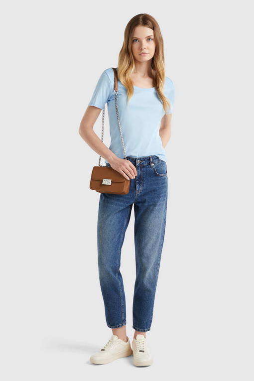 https://img.benettonmall.com/PARTS/KB/24F/49BTDF02Z911_MB_D2.jpg