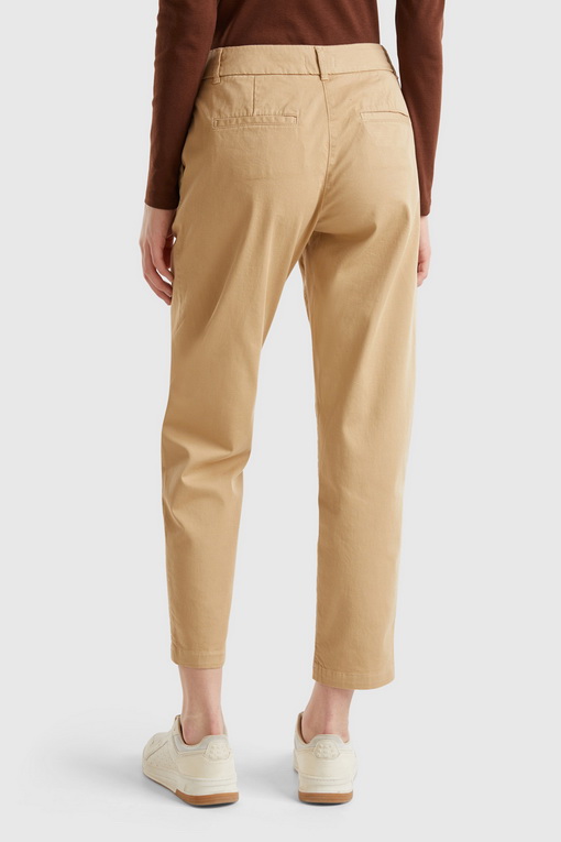 https://img.benettonmall.com/PARTS/KB/24F/4GD7DF06U193_MB_D1.jpg