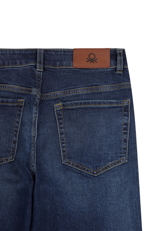 https://img.benettonmall.com/PARTS/KB/24F/4SRNDE01V901_MB_D3.jpg