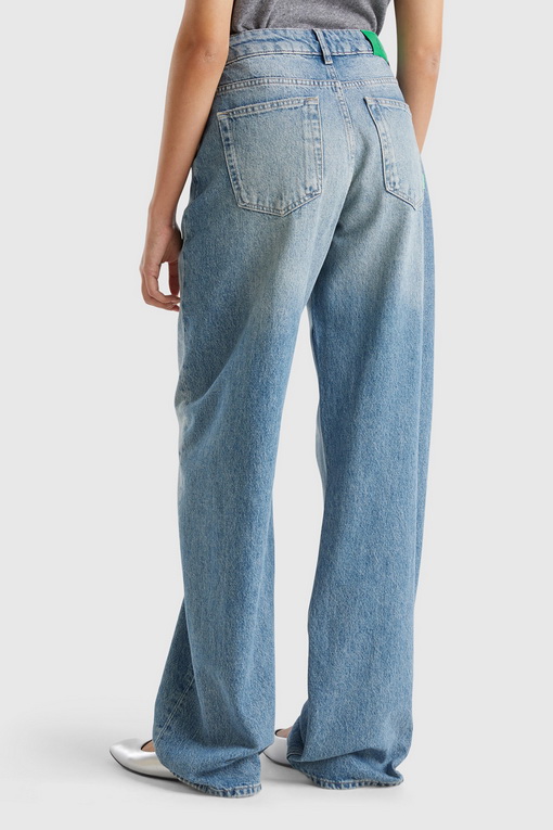 https://img.benettonmall.com/PARTS/KB/24F/4W9KDE026901_MB_D1.jpg