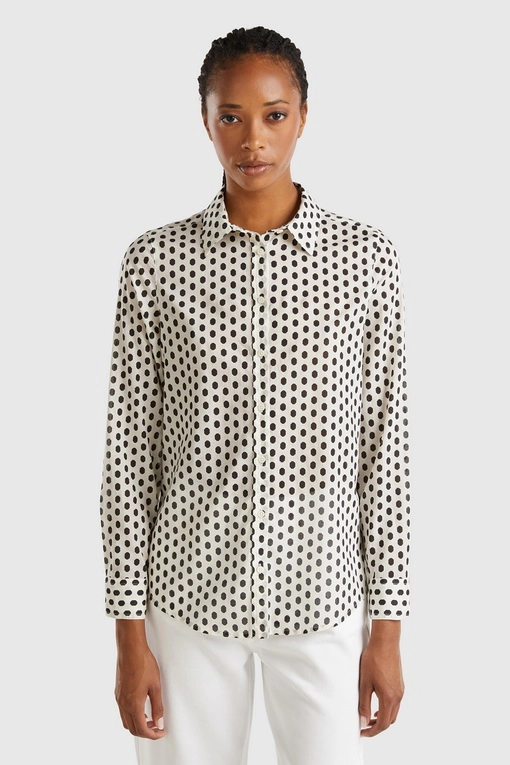 https://img.benettonmall.com/PARTS/KB/24F/5OA95Q8U472D_MB.jpg