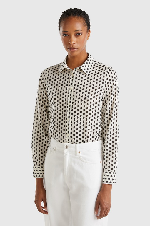 https://img.benettonmall.com/PARTS/KB/24F/5OA95Q8U472D_MB_D2.jpg