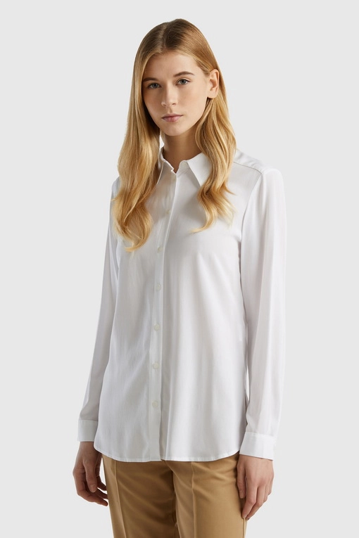 https://img.benettonmall.com/PARTS/KB/24F/5WPWDQ04RWH1_MB.jpg