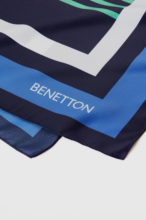 https://img.benettonmall.com/PARTS/KB/24F/6RIPDU013920_MB_D1.jpg