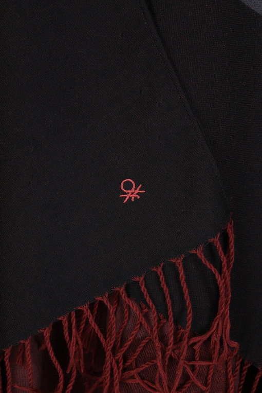 https://img.benettonmall.com/PARTS/KB/24F/6RIPDU01B1G2_MB_D4.jpg