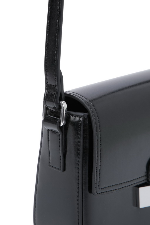 https://img.benettonmall.com/PARTS/KB/24F/6WYYDY05K100_MB_D4.jpg