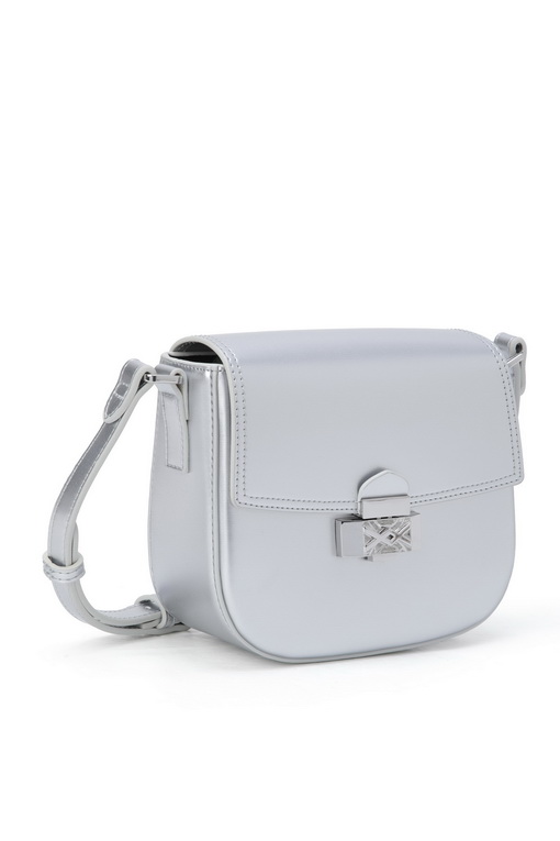 https://img.benettonmall.com/PARTS/KB/24F/6WYYDY05K900_MB_D1.jpg