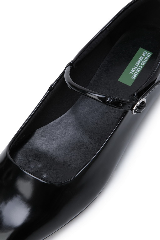 https://img.benettonmall.com/PARTS/KB/24F/8QEWDD03B100_MB_D3.jpg