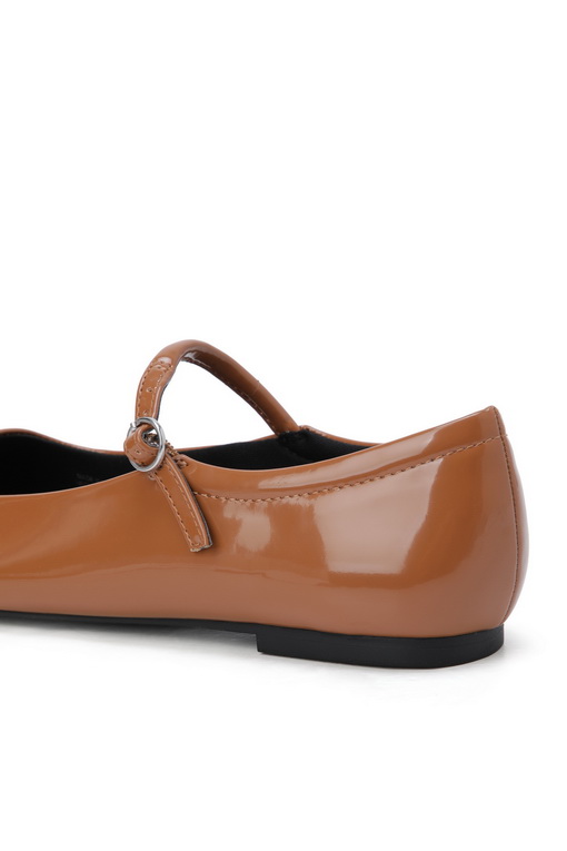 https://img.benettonmall.com/PARTS/KB/24F/8QEWDD03B1R6_MB_D4.jpg