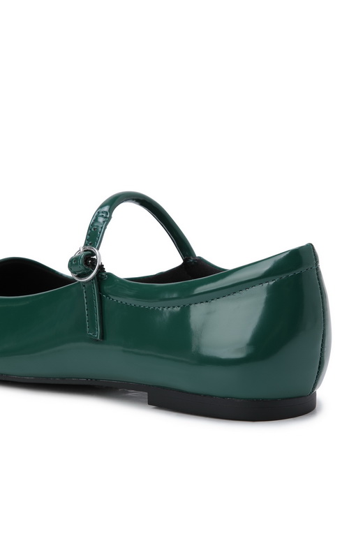 https://img.benettonmall.com/PARTS/KB/24F/8QEWDD03B28Y_MB_D4.jpg