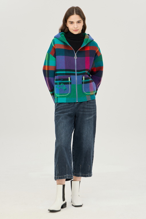 https://img.benettonmall.com/PARTS/KB/24F/BACT52461MU_MB_D5.jpg