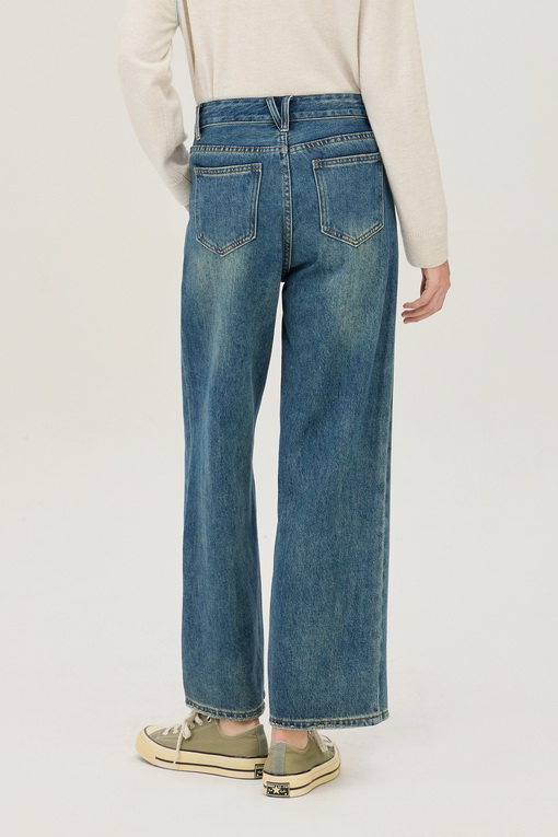 https://img.benettonmall.com/PARTS/KB/24F/BADP56461IN_MB_D1.jpg