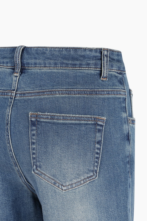 https://img.benettonmall.com/PARTS/KB/24F/BADP57461IN_MB_D13.jpg