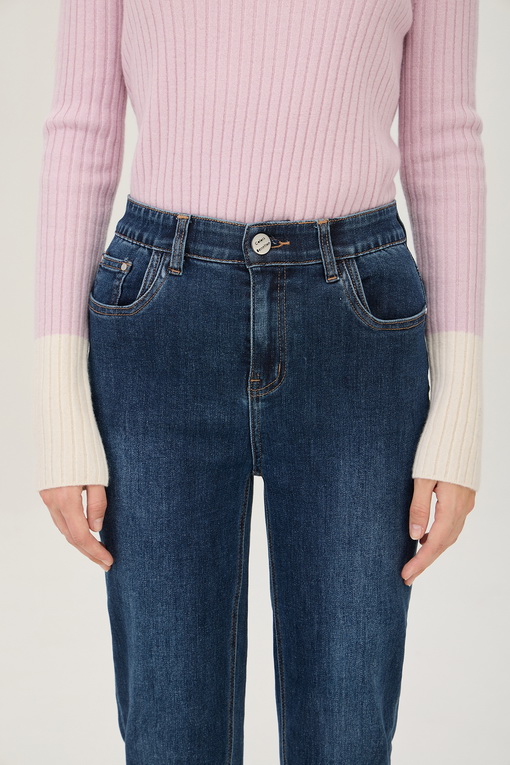 https://img.benettonmall.com/PARTS/KB/24F/BADP60461IN_MB_D2.jpg