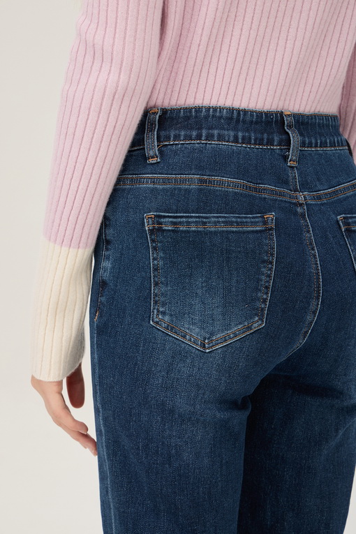 https://img.benettonmall.com/PARTS/KB/24F/BADP60461IN_MB_D4.jpg