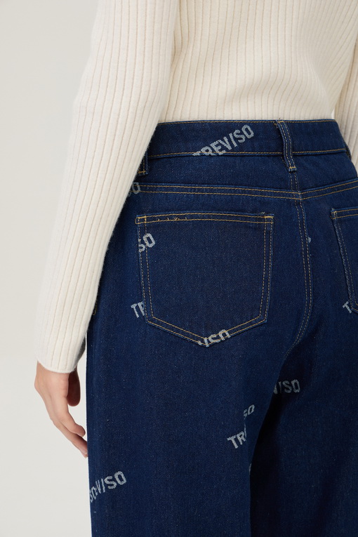 https://img.benettonmall.com/PARTS/KB/24F/BADP61461IN_MB_D4.jpg