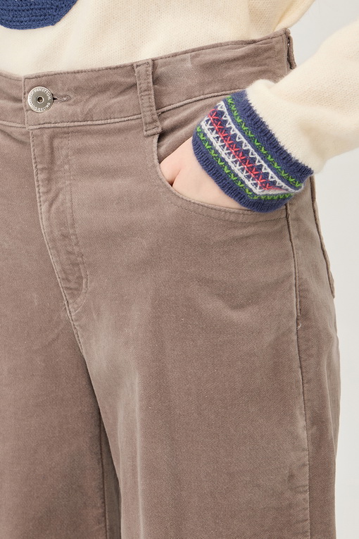 https://img.benettonmall.com/PARTS/KB/24F/BADP91461BE_MB_D3.jpg