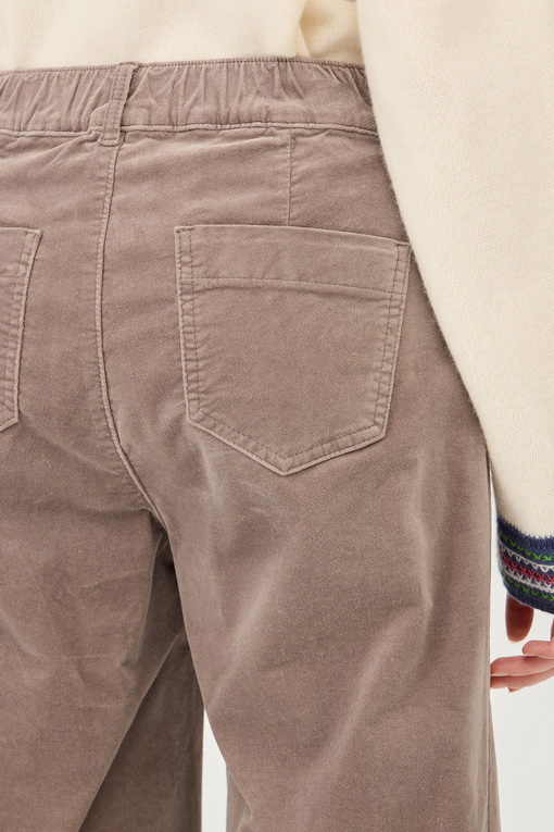 https://img.benettonmall.com/PARTS/KB/24F/BADP91461BE_MB_D4.jpg
