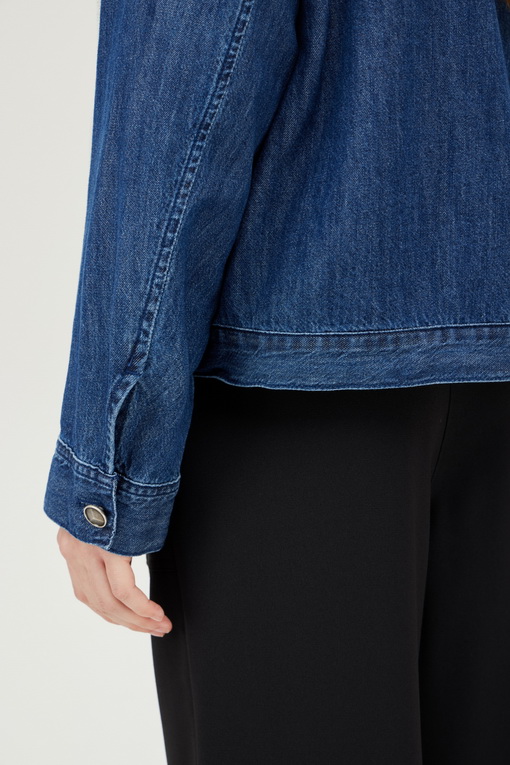 https://img.benettonmall.com/PARTS/KB/24F/BAJP04441IN_MB_D5.jpg