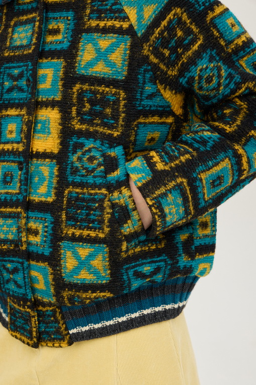 https://img.benettonmall.com/PARTS/KB/24F/BAJP55461MU_MB_D4.jpg