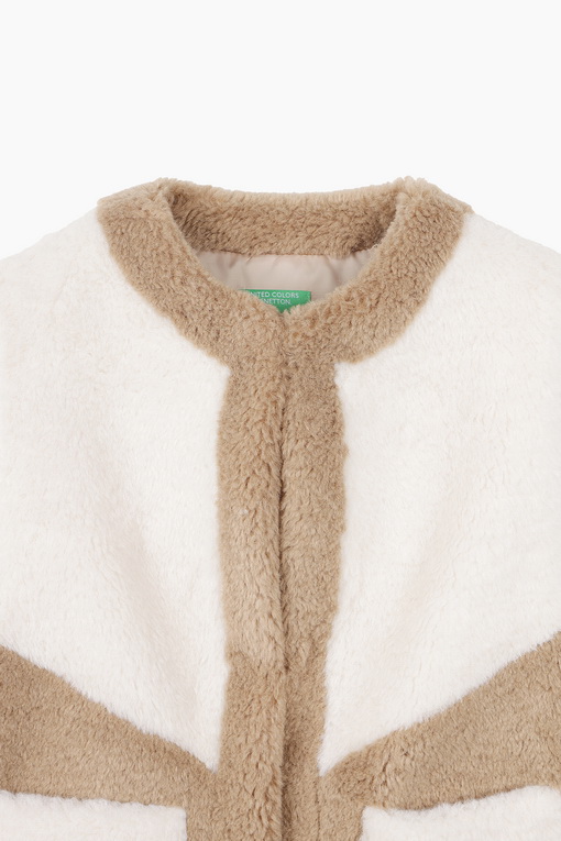 https://img.benettonmall.com/PARTS/KB/24F/BAJP64461BR_MB_D12.jpg