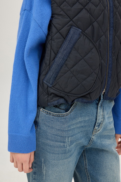 https://img.benettonmall.com/PARTS/KB/24F/BAJP67461DN_MB_D4.jpg