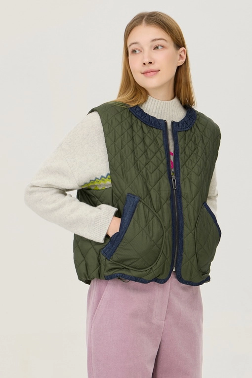 https://img.benettonmall.com/PARTS/KB/24F/BAJP67461KA_MB.jpg