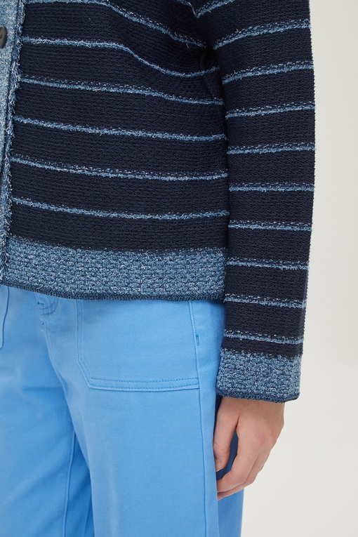 https://img.benettonmall.com/PARTS/KB/24F/BAKC08441BL_MB_D4.jpg
