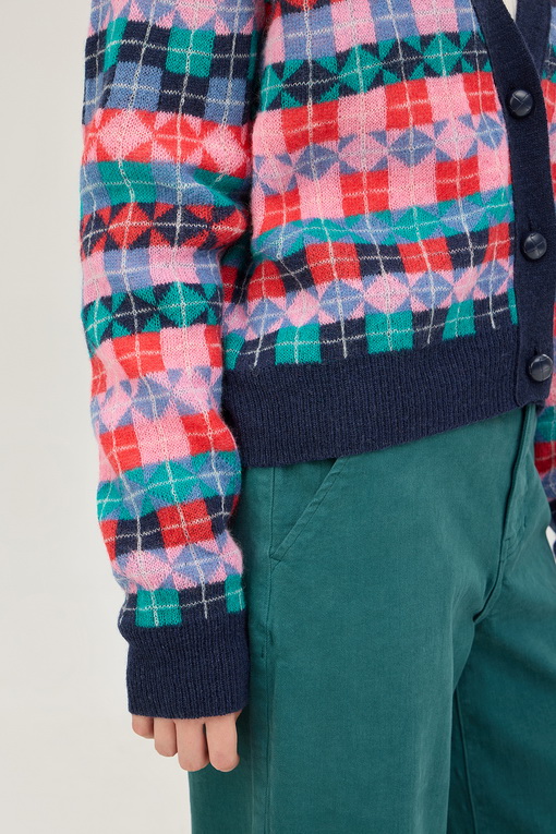 https://img.benettonmall.com/PARTS/KB/24F/BAKC50461NY_MB_D4.jpg