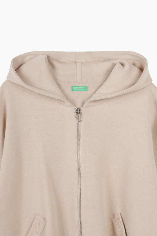 https://img.benettonmall.com/PARTS/KB/24F/BAKC66461BE_MB_D12.jpg