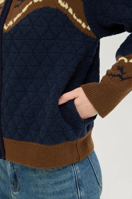 https://img.benettonmall.com/PARTS/KB/24F/BAKC71461NY_MB_D4.jpg