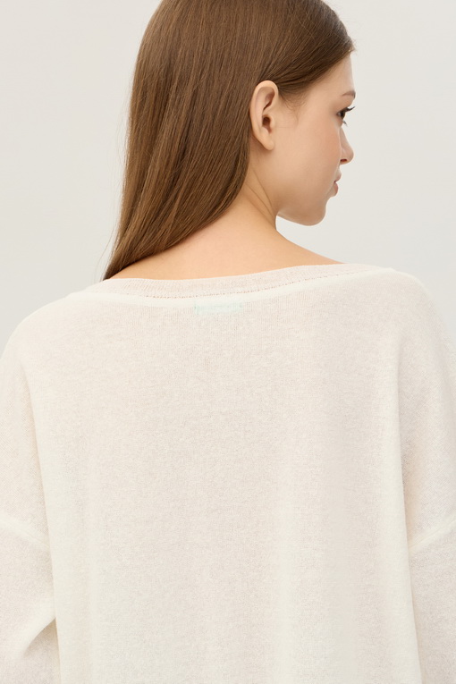 https://img.benettonmall.com/PARTS/KB/24F/BAKP04441WH_MB_D4.jpg