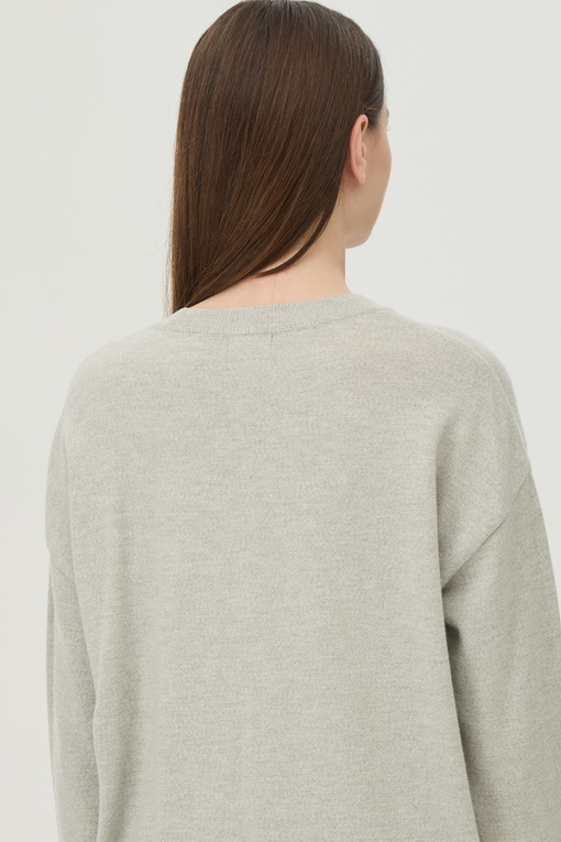 https://img.benettonmall.com/PARTS/KB/24F/BAKP50461GR_MB_D4.jpg